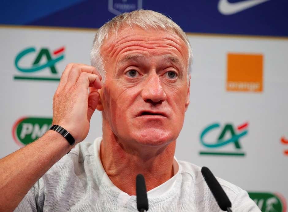 ديشامب لا يمانع الانتقال للتدر...