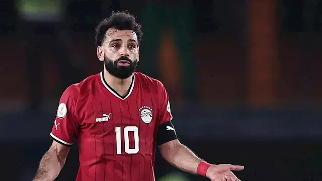 فيفا يتغنى بمحمد صلاح: يحمل آم...
