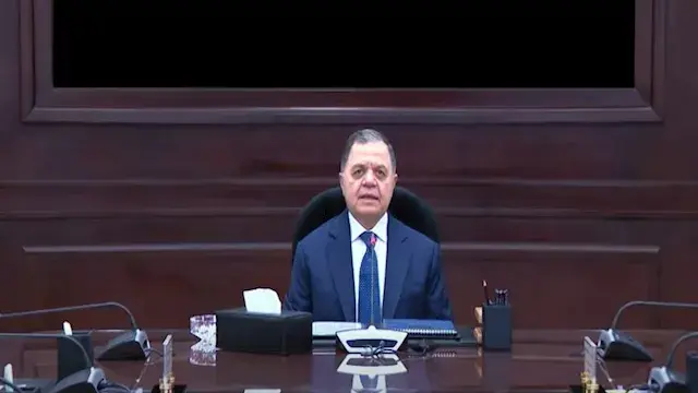 مع عدم الاحتفاظ بالمصرية.. الداخلية تأذن لـ21 مواطنا بالتجنس بجنسيات أجنبية