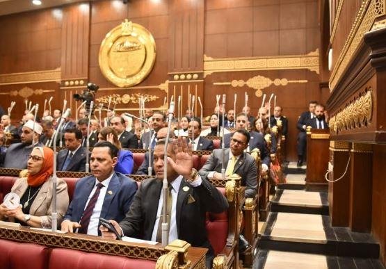 بدء جلسة مجلس الشيوخ لمناقشة ت...