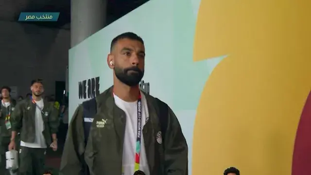 بالصور.. بعثة منتخب مصر تصل مل...