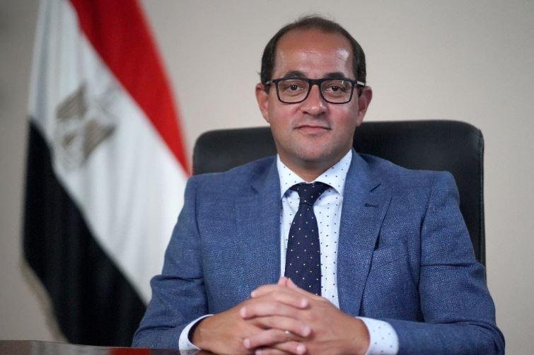 وزير المالية: بدء صرف المرتبات...
