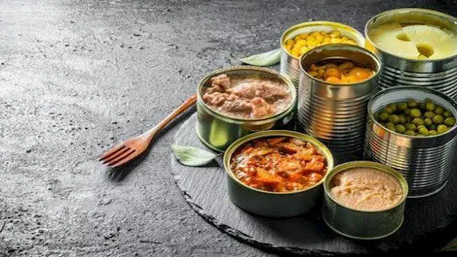 6 أطعمة معلبة قد تساعد في خفض...