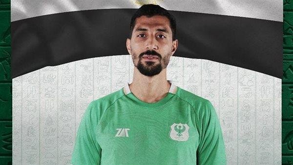 المصري يعلن تجديد تعاقده مع مح...
