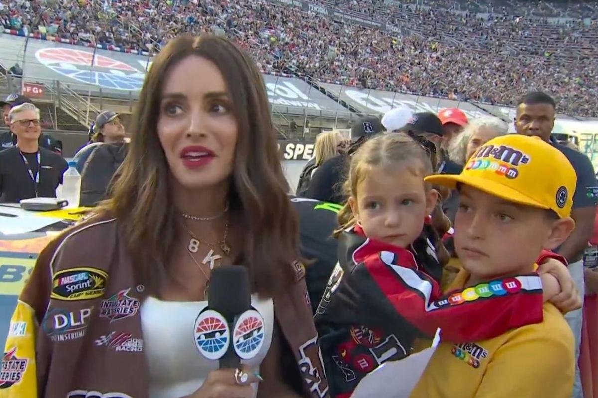 Samantha Busch remembers Kyle in emotional Bristol NASCAR tribute