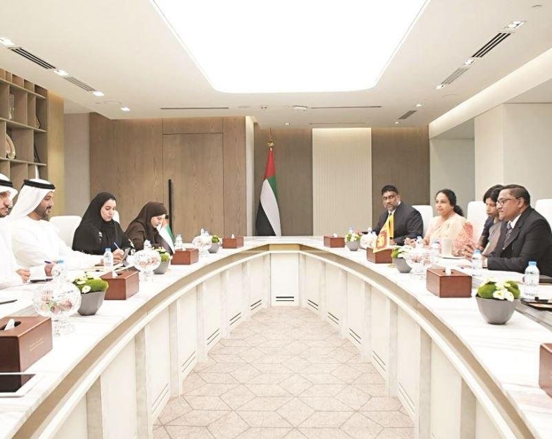 الإمارات وسريلانكا تبحثان سبل...