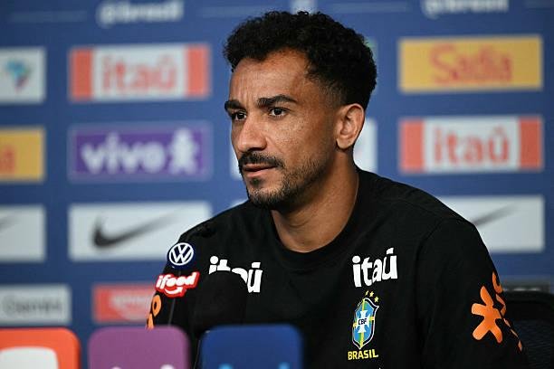 دانيلو يطالب البرازيل بمواجهة...