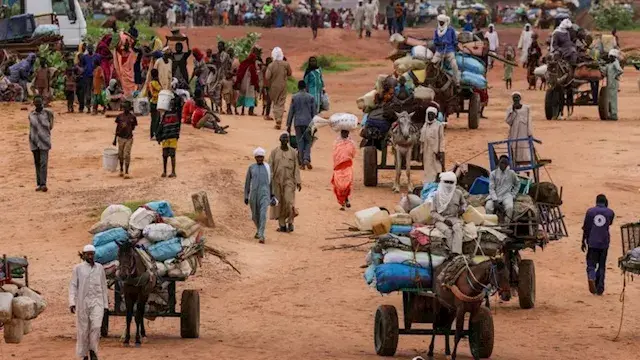 بعد يومين من دفنه.. سوداني يعو...
