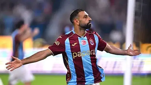 محمد صلاح يكشف سبب رفض والدته...