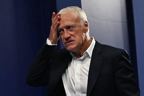 ديشامب يغيب عن مواجهة فرنسا وا...