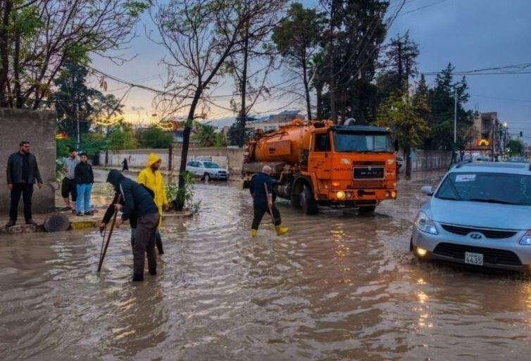 سوريا.. 7 وفيات و4 مفقودين جراء سيول وفيضانات منذ 3 أيام
