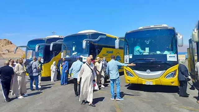 انطلاق عودة حجاج السياحة البري...