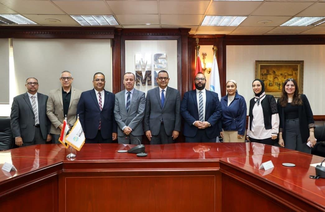 جهاز تنمية المشروعات يوقع اتفا...