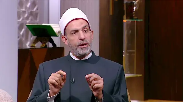 ماذا تفعل إذا مررت بآية سجدة أ...