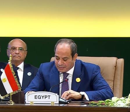 الرئيس السيسي يعلن اعتماد الإعلان الختامي لقمة النيباد بالعلمين الجديدة