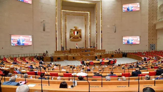طلب إحاطة بشأن تنظيم ظهور الأطباء بوسائل الإعلام