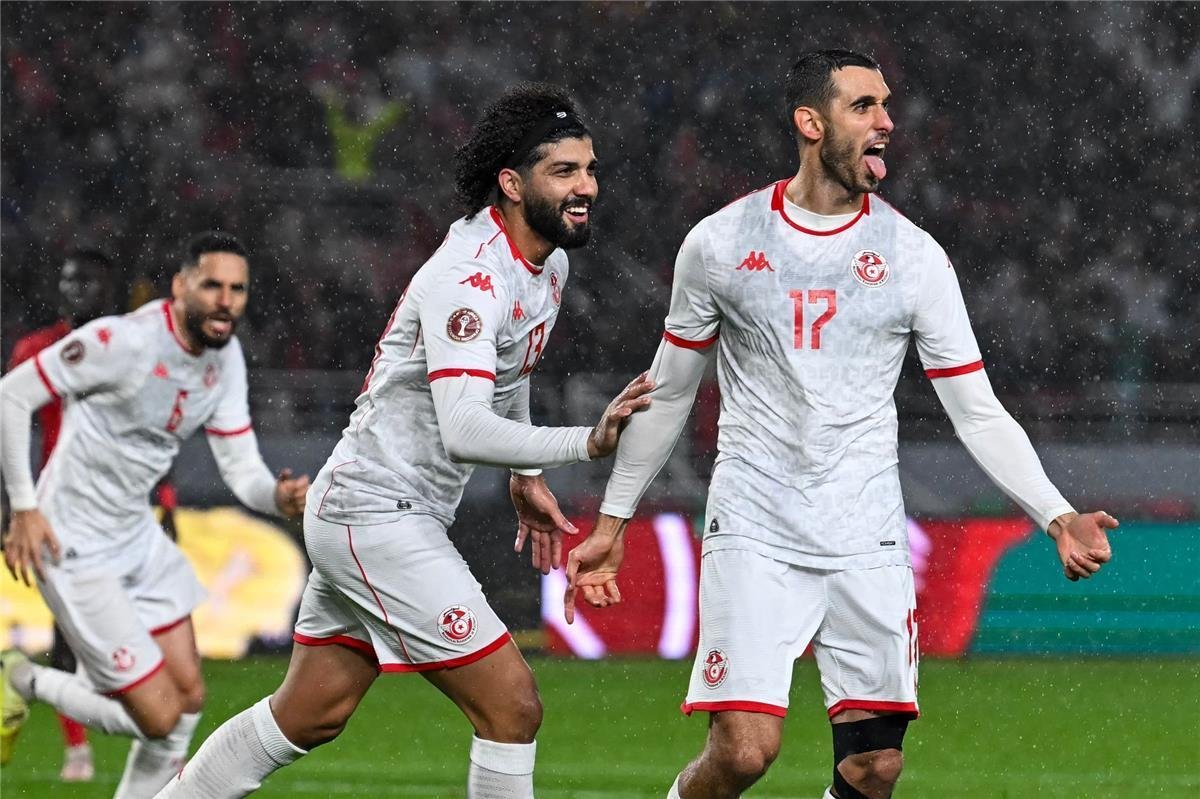 الاتحاد التونسي يوضح حقيقة أزم...