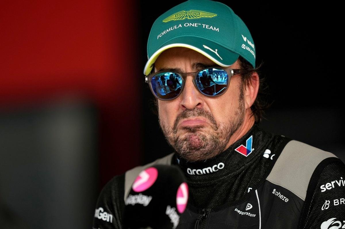 Fernando Alonso to contest Dakar Rally with Aston Martin