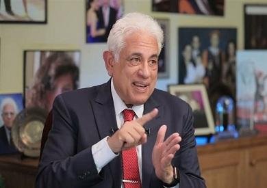 د. حسام بدراوي يكتب: بين الحري...
