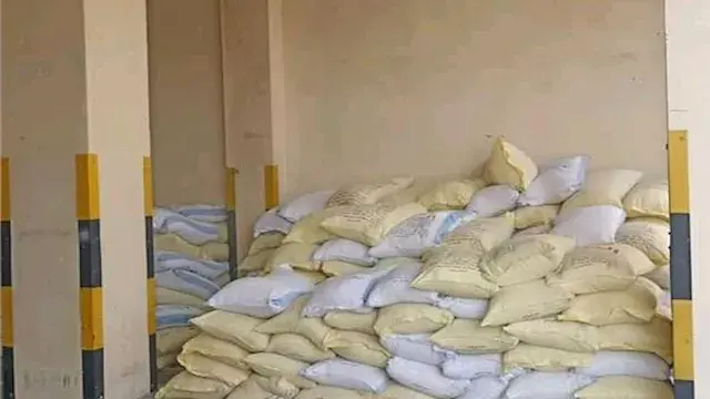ضبط 20 طن ردة مغشوشة داخل مخزن أعلاف غير مرخص بسوهاج