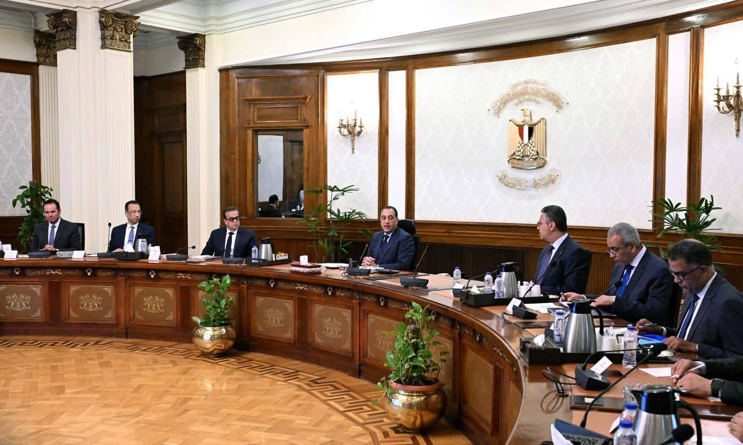 رئيس الوزراء يتابع موقف منظومة...