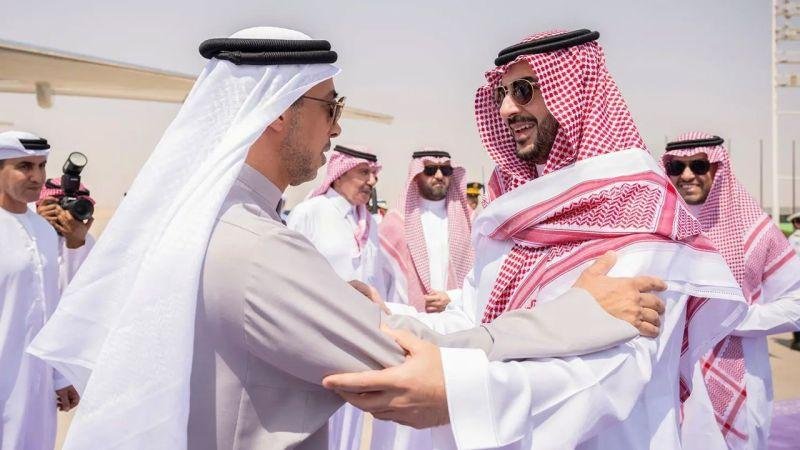 بالأسماء.. الوفد المرافق لنائب رئيس الإمارات بزيارة السعودية وتعليق الأمير خالد بن سلمان على اللقاء