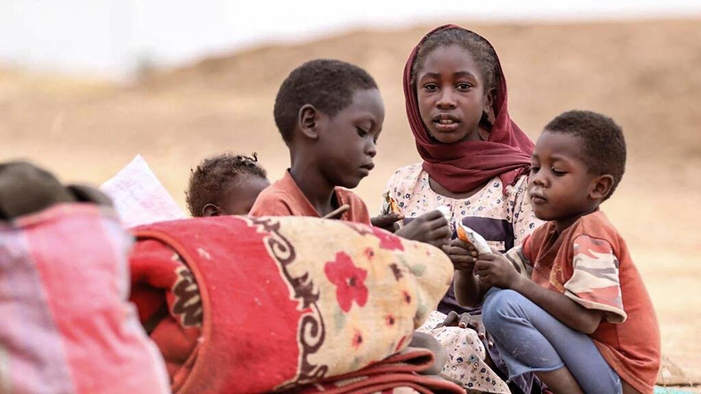 اليونيسيف: أطفال السودان يدفعو...