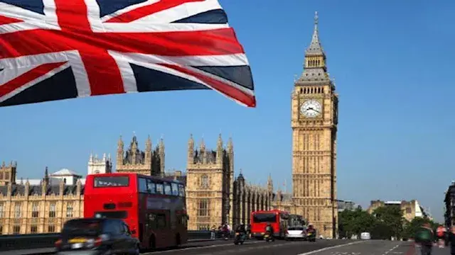 إنجلترا تعلن الجفاف في نصف أرا...