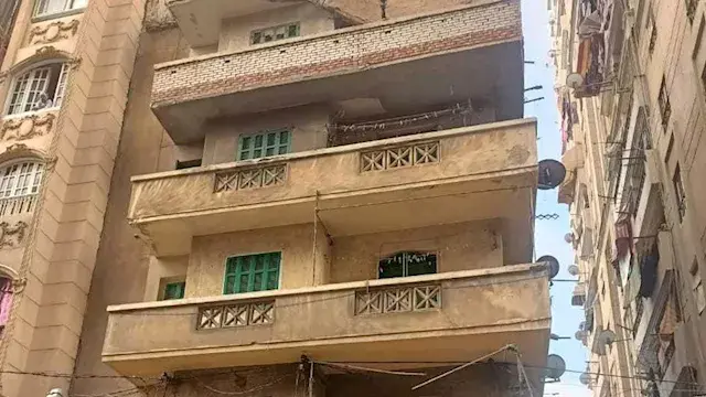 انهيار شرفة عقار مكون من 6 طوابق شرق الإسكندرية