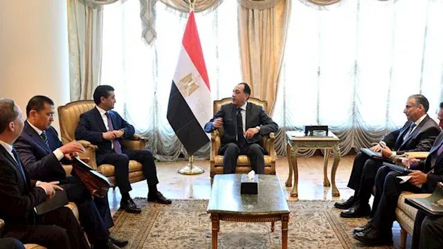مدبولي يبحث مع وزير الخارجية ا...