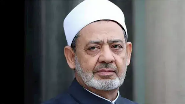 شيخ الأزهر يطمئن على القائم بع...