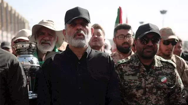 إقامة صلاة الجنازة على خامنئي...