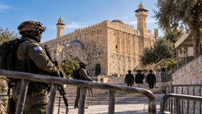 آلاف المستوطنين يقتحمون الحرم الإبراهيمي في الخليل