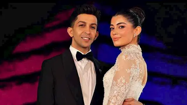 20 صورة رومانسية جمعت ليلى زاهر وزوجها هشام جمال