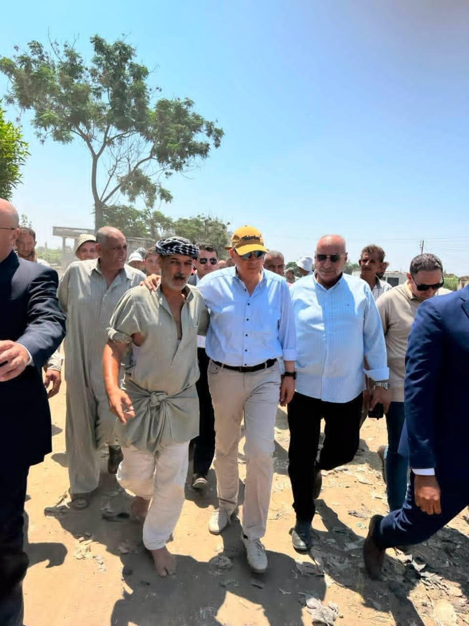 وزير الري بعد لقاء مزارعين في...