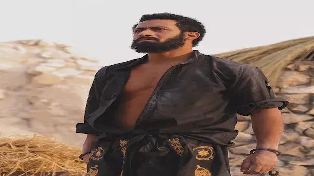 "أشيلكم على راسي".. أول تعليق...