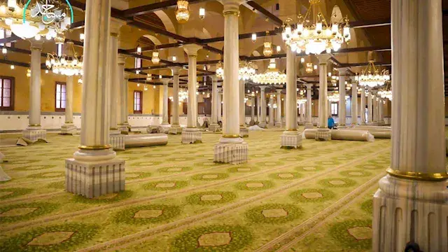 مشابه لسجاد الحرم النبوي.. الص...