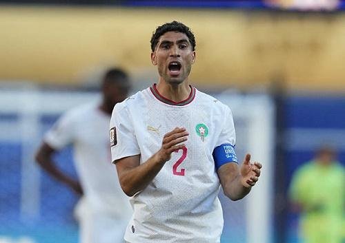 أشرف حكيمي يخوض مباراته الدولي...