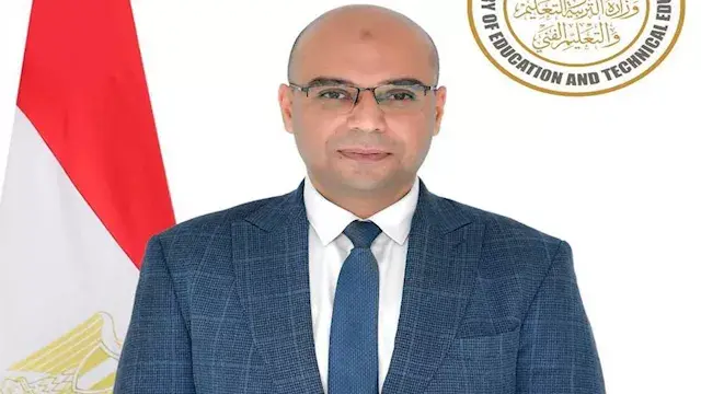 الطلاب ألقوا الديسكات من أعلى...