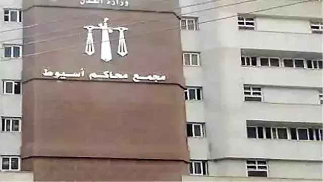 ألقى الحقيبة من النافذة.. السج...