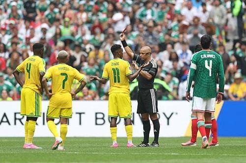 زواني يزيد متاعب جنوب إفريقيا...