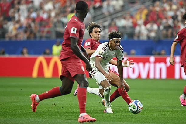 التعادل يفرض نفسه على قمة إسبا...