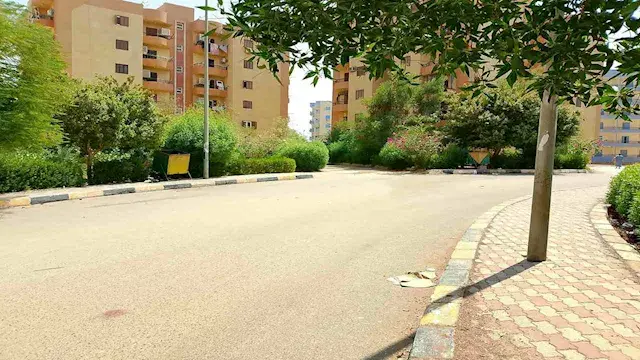 شوارع خالية ونصائح بالكركديه والدوم.. أسوان تكتوي بـ 47 درجة مئوية