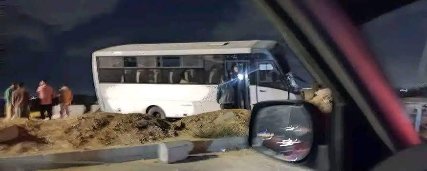 عطل مفاجئ بالفرامل يتسبب في تصادم أتوبيس وسيارة ملاكي في المقطم
