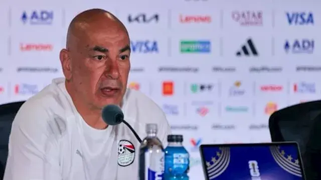 الأجنبي فلوسه كتير.. حسام حسن يدافع عن المدرب المصري