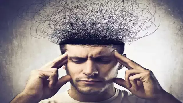 كيف تتوقف عن التفكير الزائد؟ 4 عادات بسيطة لتصفية ذهنك
