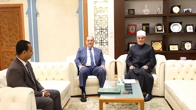 مفتي يستقبل مساعد وزير الخارجي...