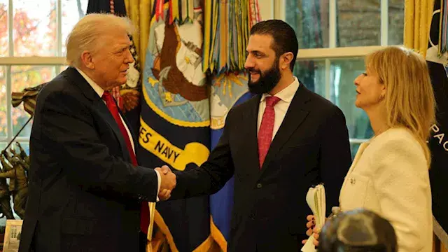 ترامب: أقترب من تسليم ملف "حزب...