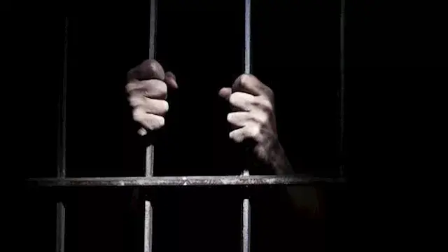 سدد لها عدة طعنات.. المؤبد لخف...