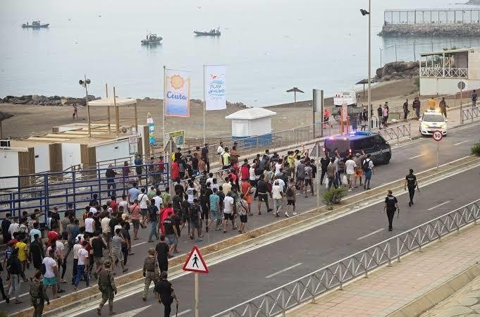 إسبانيا تعتزم نقل 500 طفل غير...